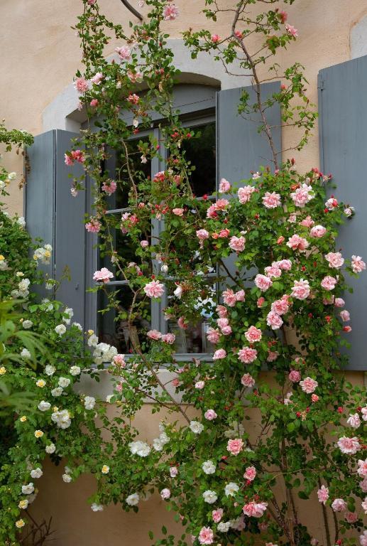 Hotel Logis - Restaurant La Marbrerie 3*